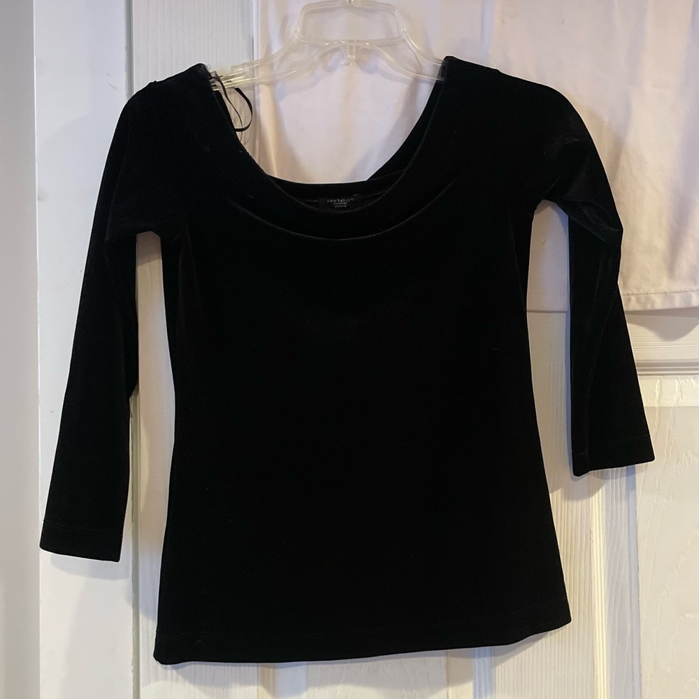 NWT Off the shoulder velvet shirt